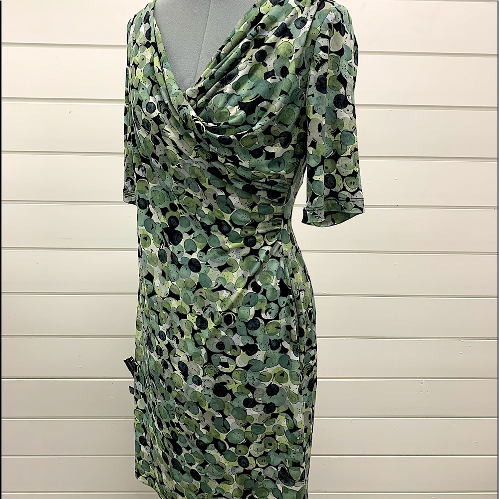 Beautiful green tones-  perfect wrinkle free dress